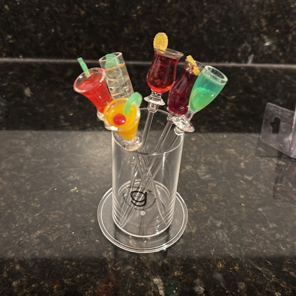 Set of 6 unused acrylic cocktail stirrers